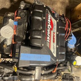 Mercruiser 454 MAG MPIS MARINE GAS ENGINE