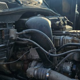 2009 Detroit dd15 complete engine 330k original miles